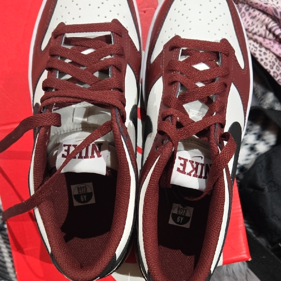 Nike Dunk Low - Maroon and White - Picture 4 of 5